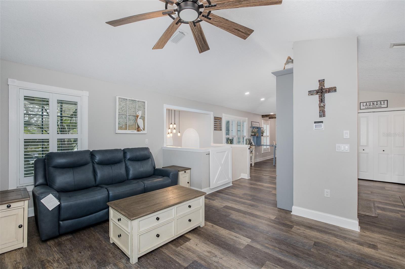 Image 22 of 85 For 8447 Damen Lane