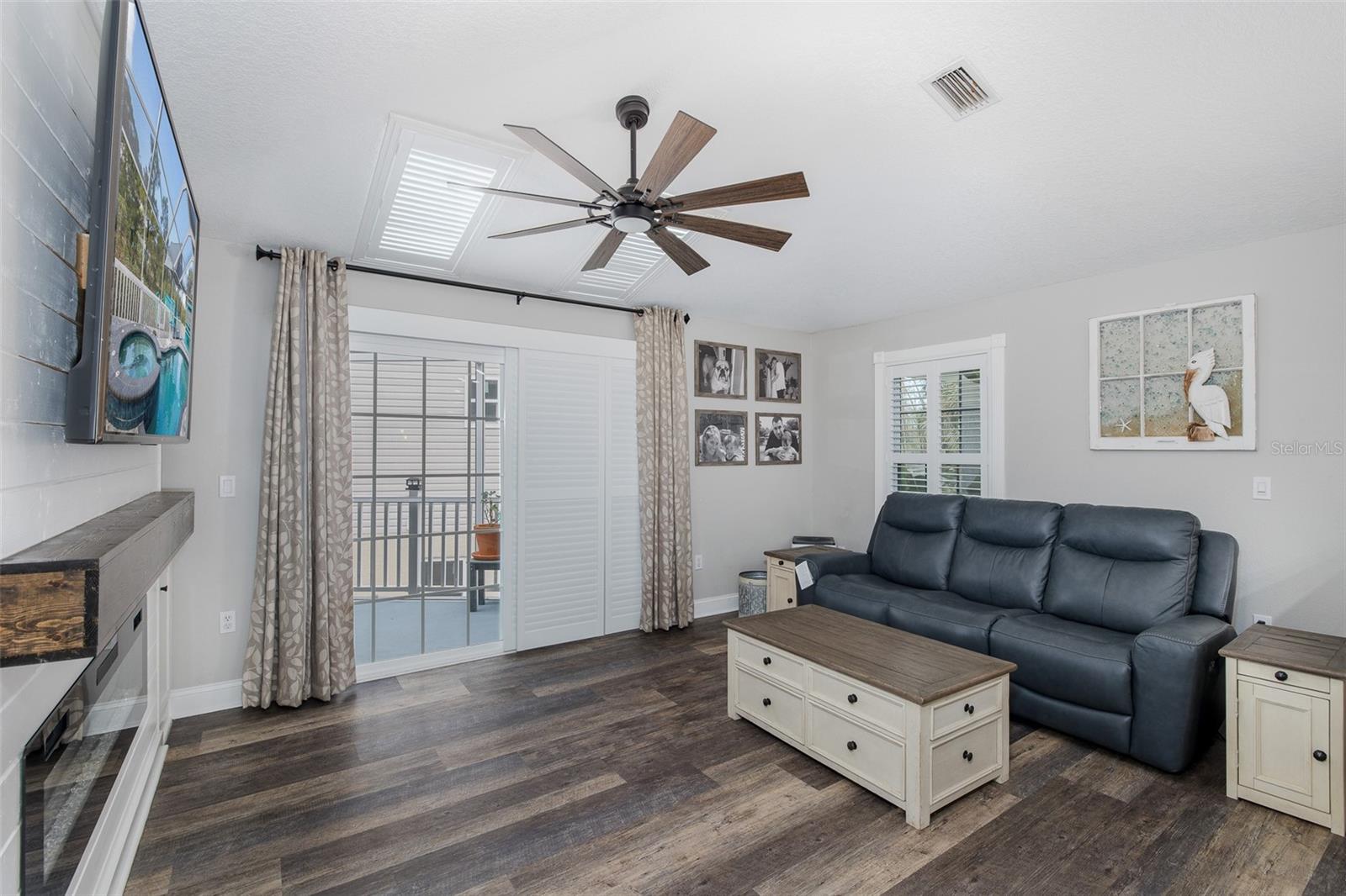 Image 23 of 85 For 8447 Damen Lane