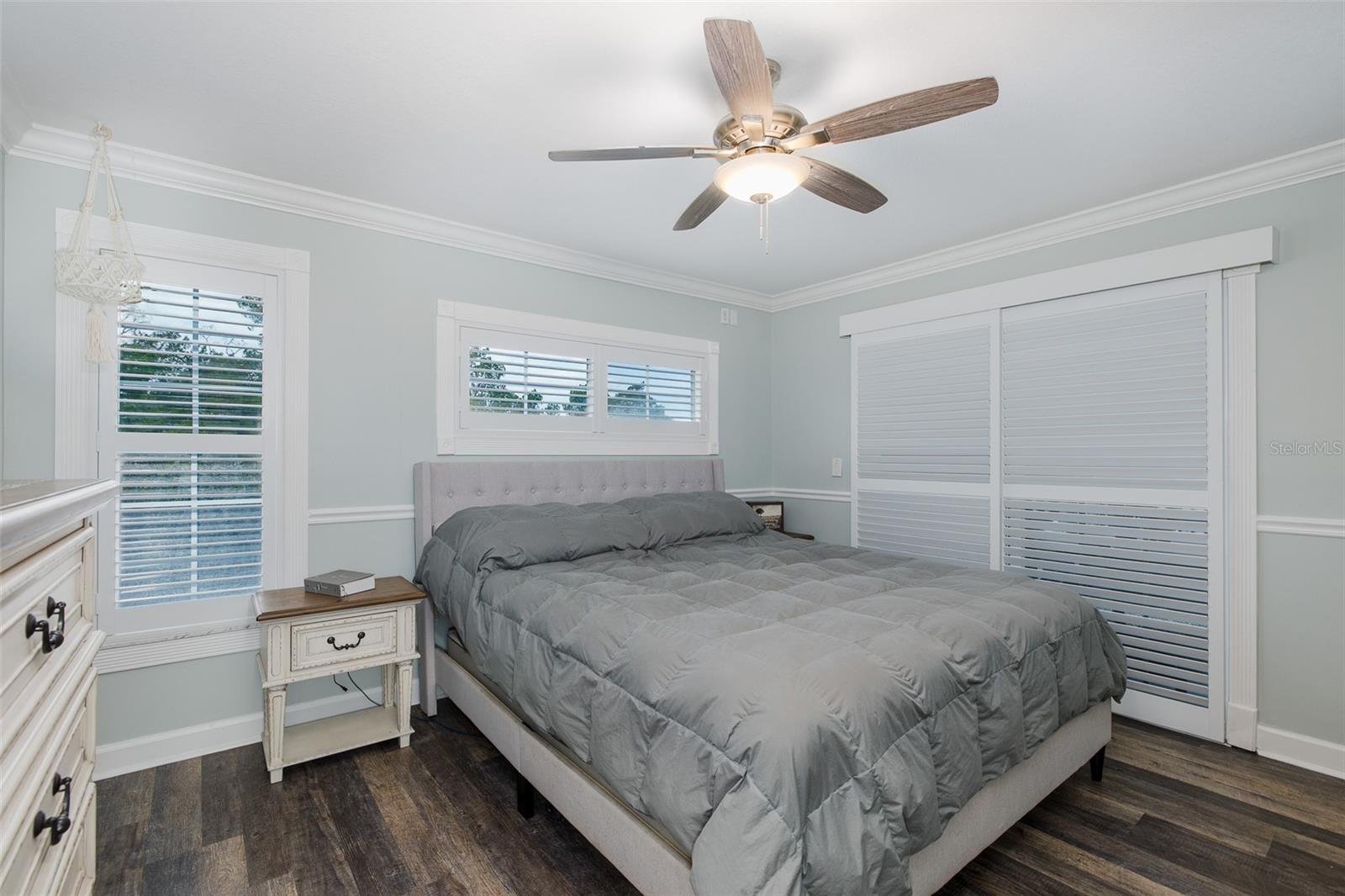 Image 28 of 85 For 8447 Damen Lane