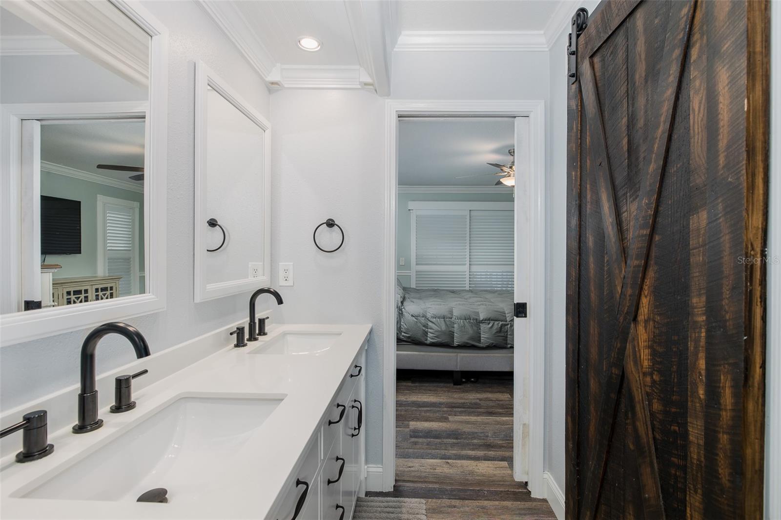 Image 34 of 85 For 8447 Damen Lane