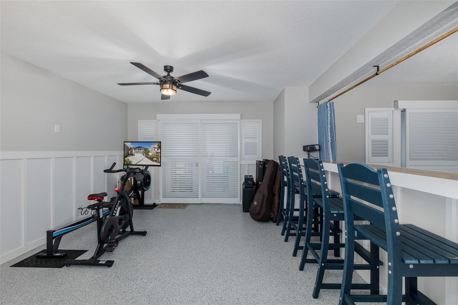 Image 54 of 85 For 8447 Damen Lane