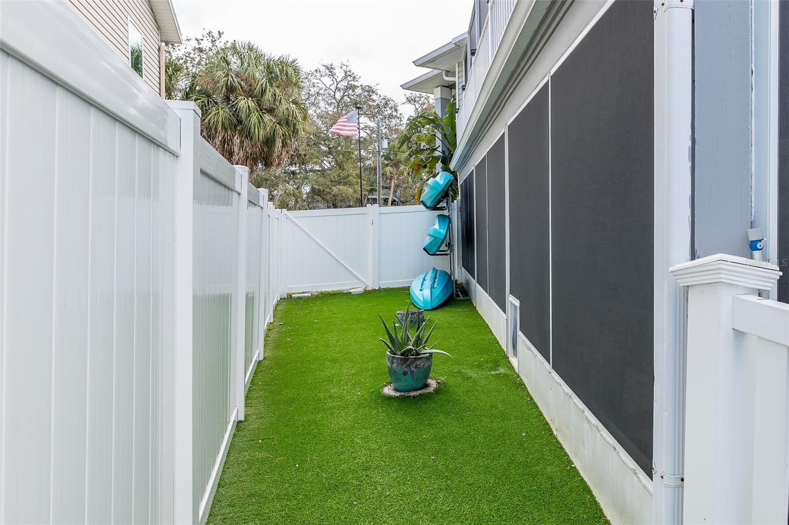 Image 74 of 85 For 8447 Damen Lane