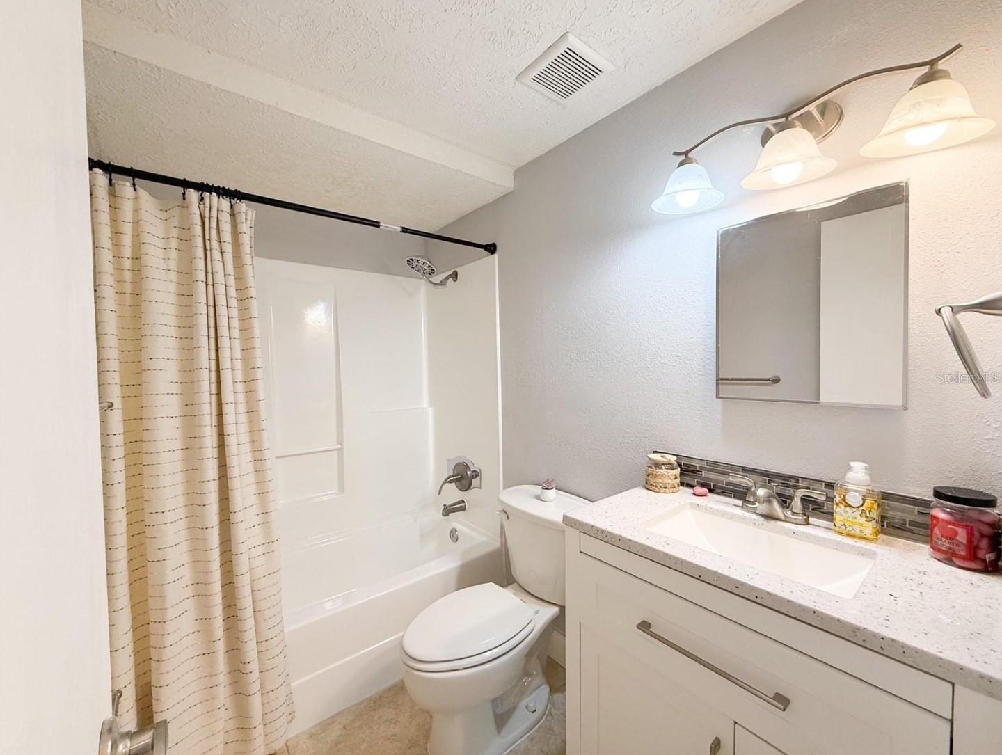 Image 10 of 21 For 4041 Las Vegas Drive