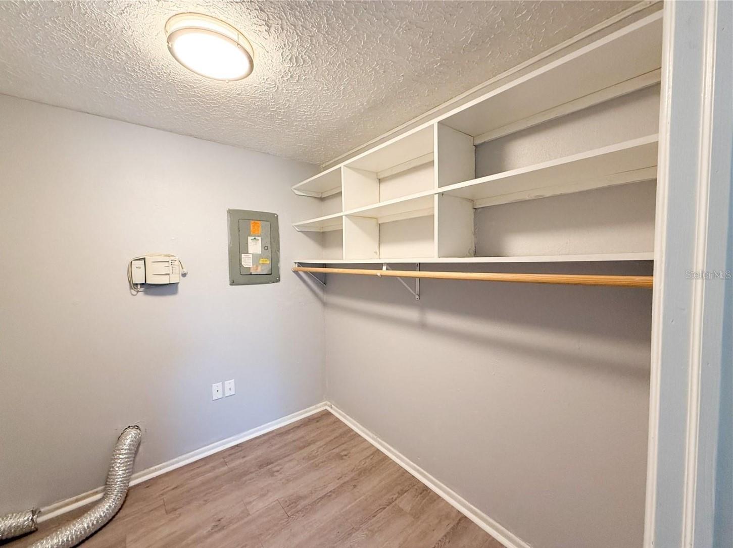 Image 17 of 21 For 4041 Las Vegas Drive