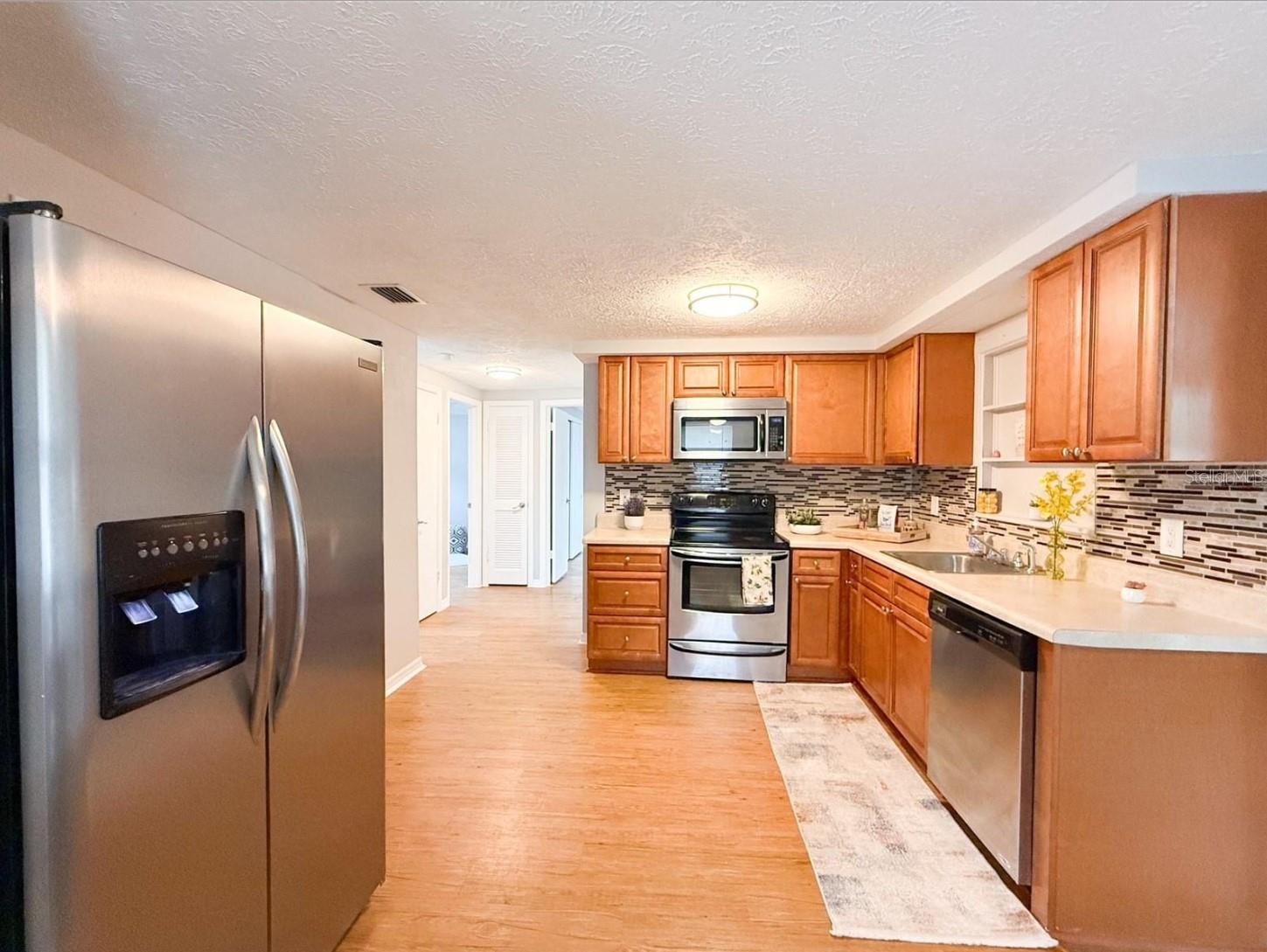 Image 3 of 21 For 4041 Las Vegas Drive