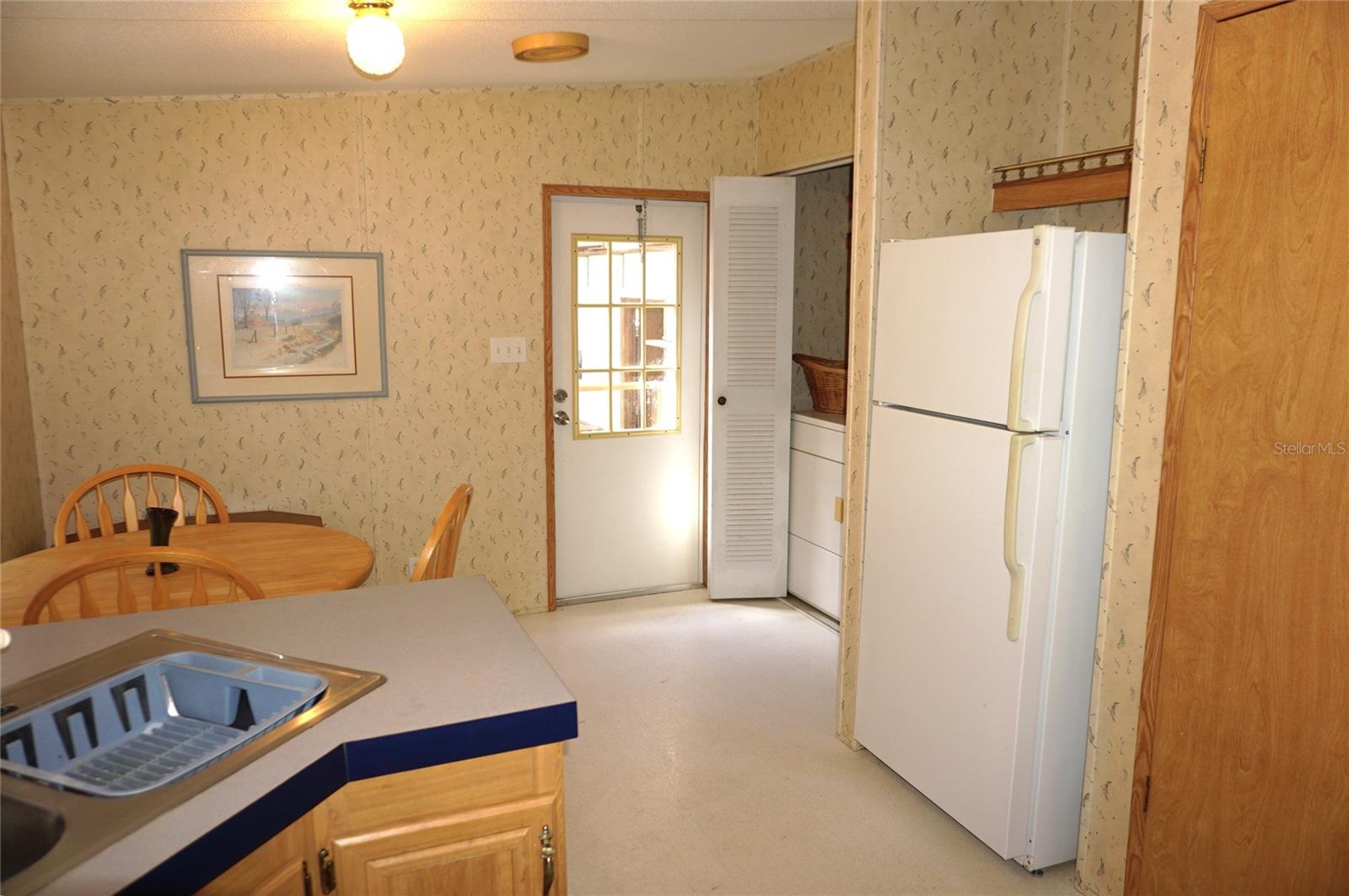 Image 19 of 50 For 2016 Lake Linda Circle