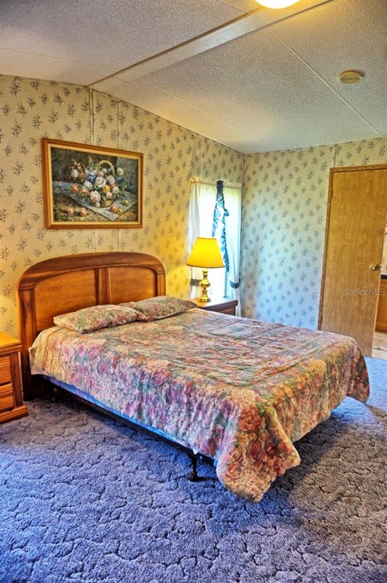 Image 27 of 50 For 2016 Lake Linda Circle