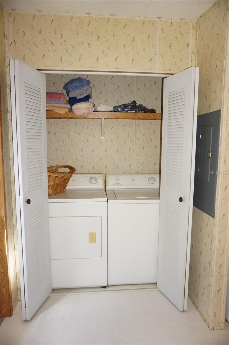 Image 37 of 50 For 2016 Lake Linda Circle