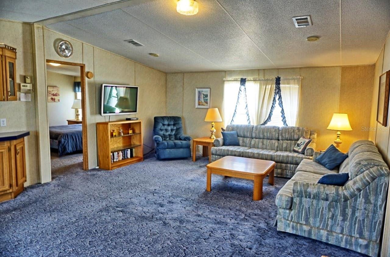 Image 4 of 50 For 2016 Lake Linda Circle