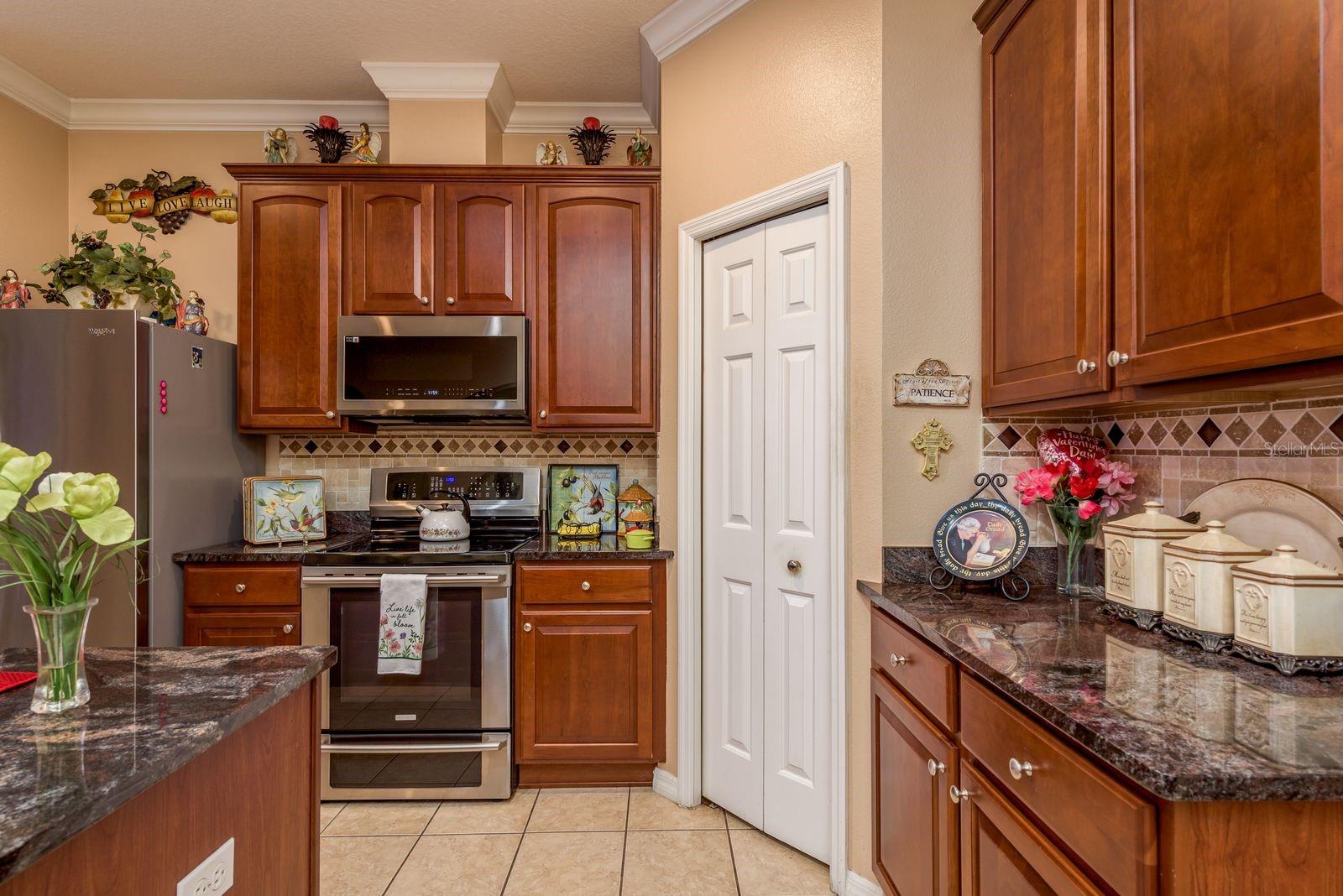 Image 15 of 43 For 19216 Inlet Cove Court