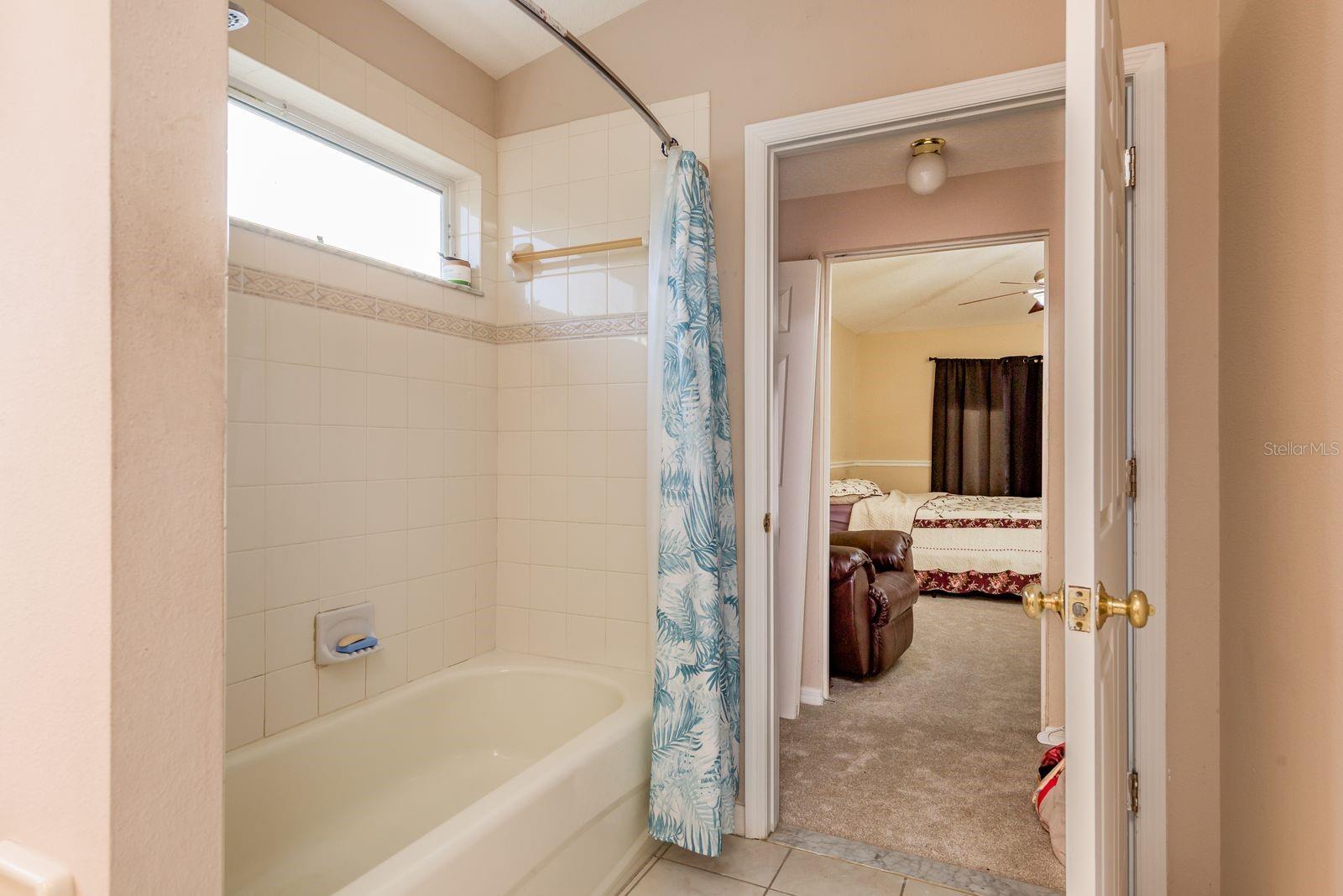 Image 35 of 43 For 19216 Inlet Cove Court