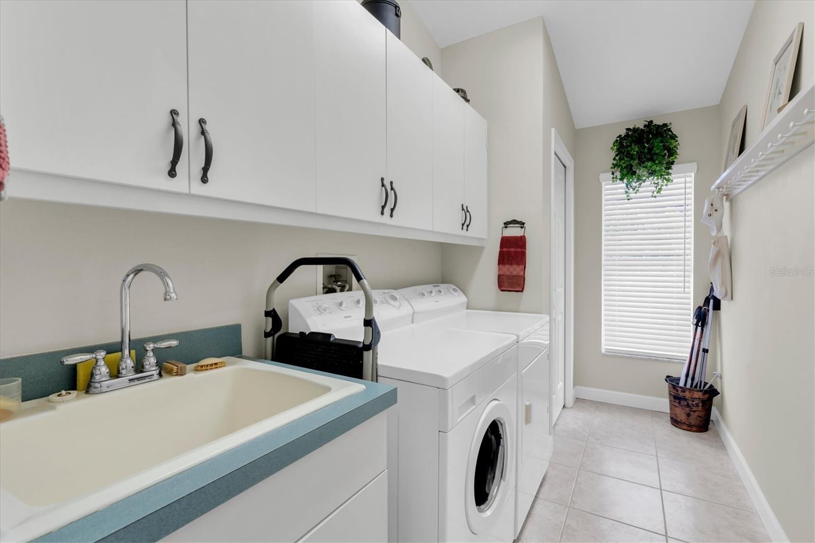 Image 34 of 60 For 1105 Arlinbrook Drive