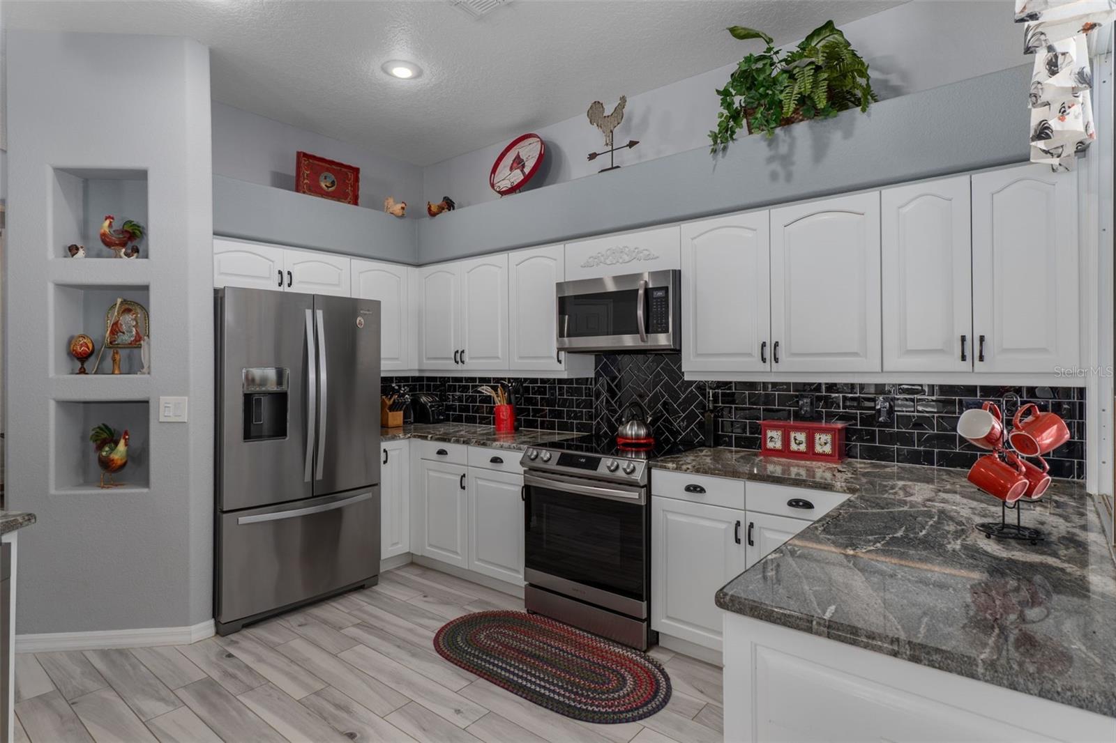 Image 17 of 98 For 4444 Hansen Trail