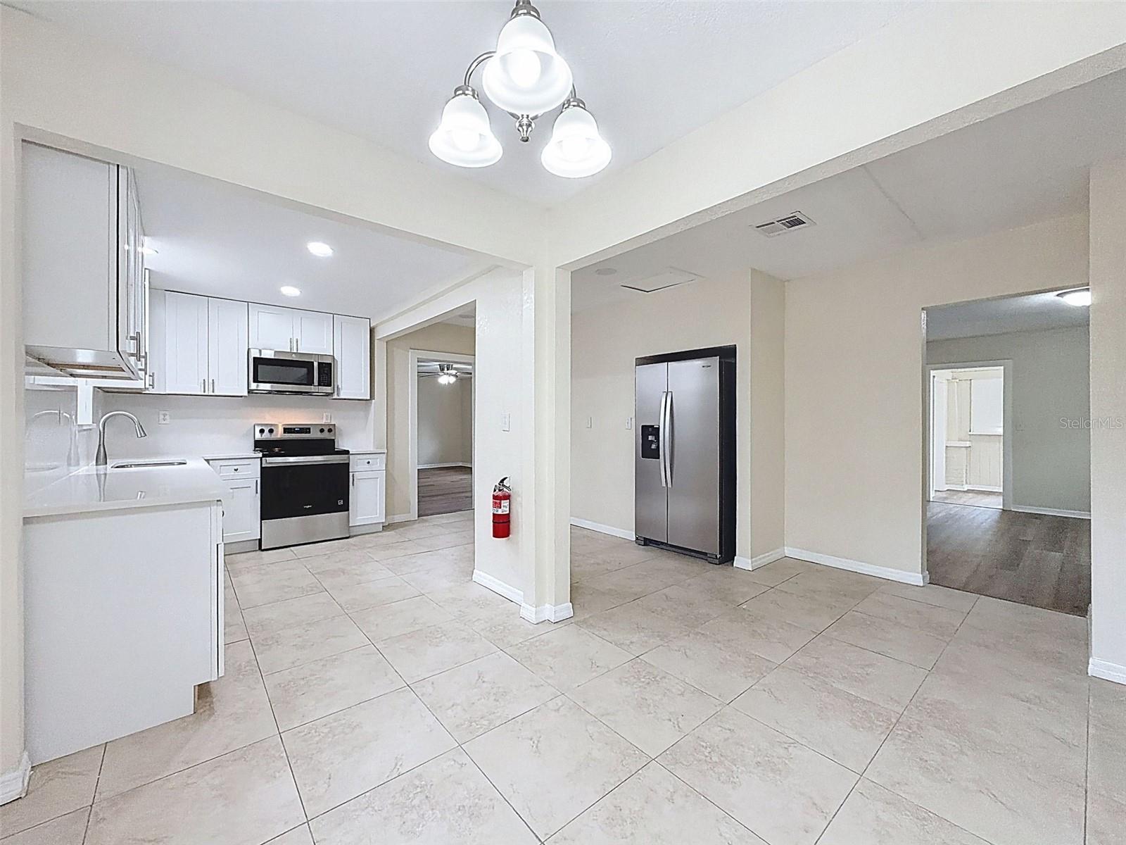 Image 12 of 35 For 37420 Magnolia Avenue