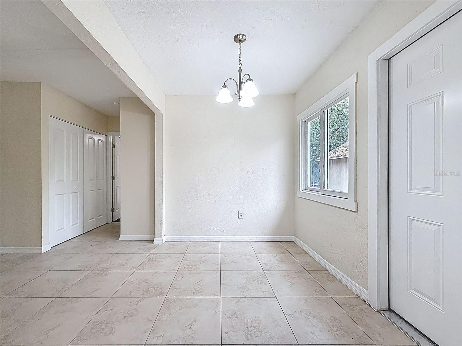 Image 13 of 35 For 37420 Magnolia Avenue