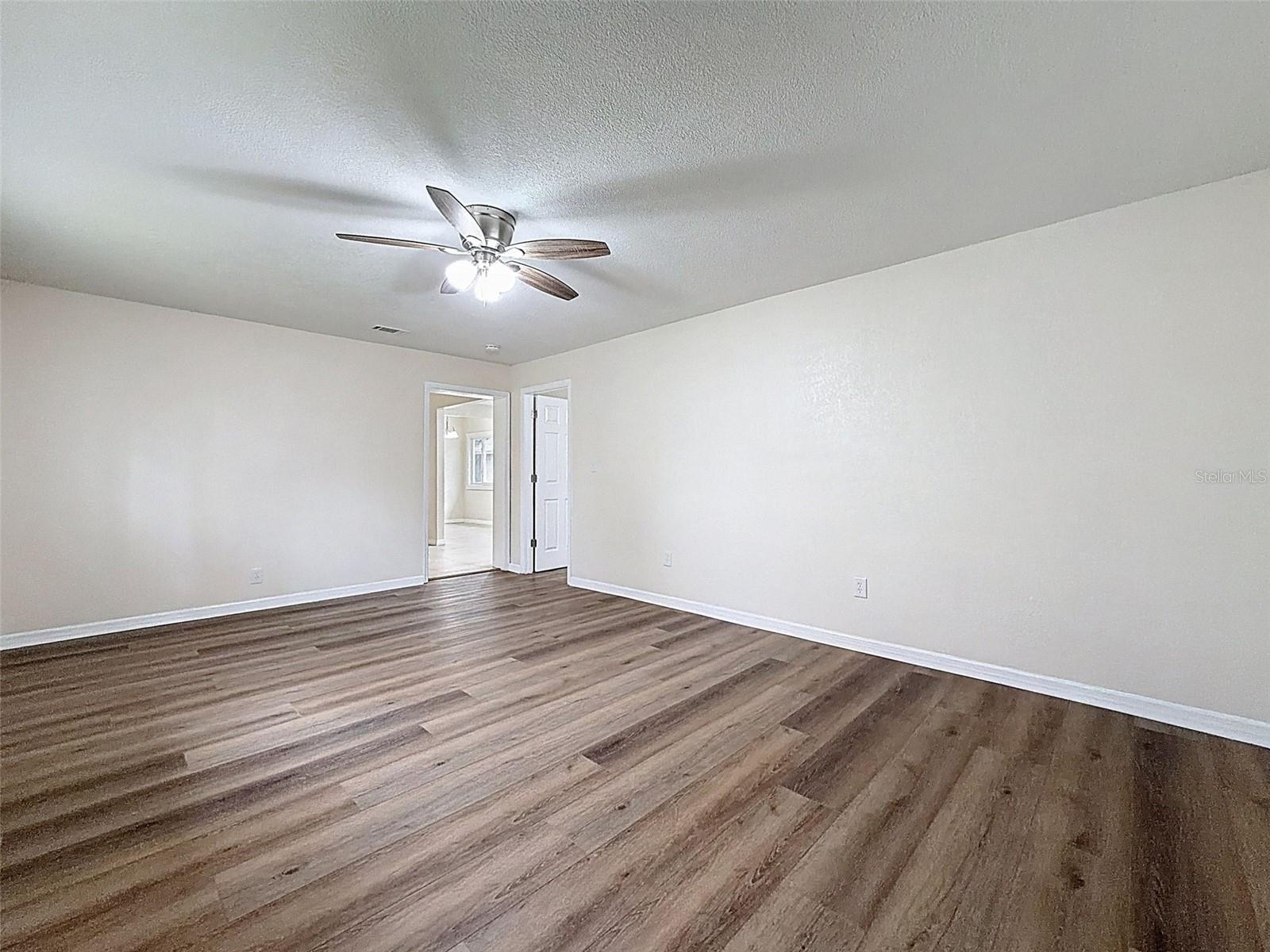 Image 16 of 35 For 37420 Magnolia Avenue