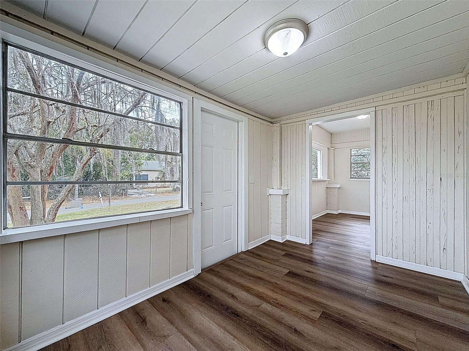 Image 17 of 35 For 37420 Magnolia Avenue