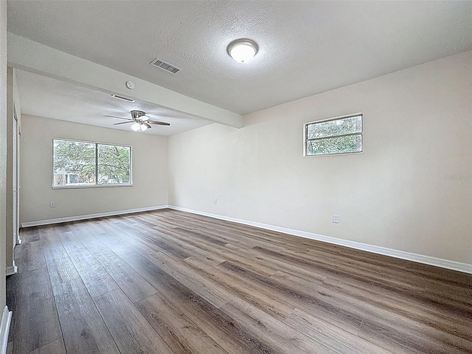 Image 21 of 35 For 37420 Magnolia Avenue