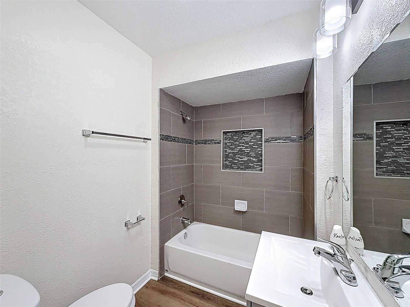 Image 27 of 35 For 37420 Magnolia Avenue