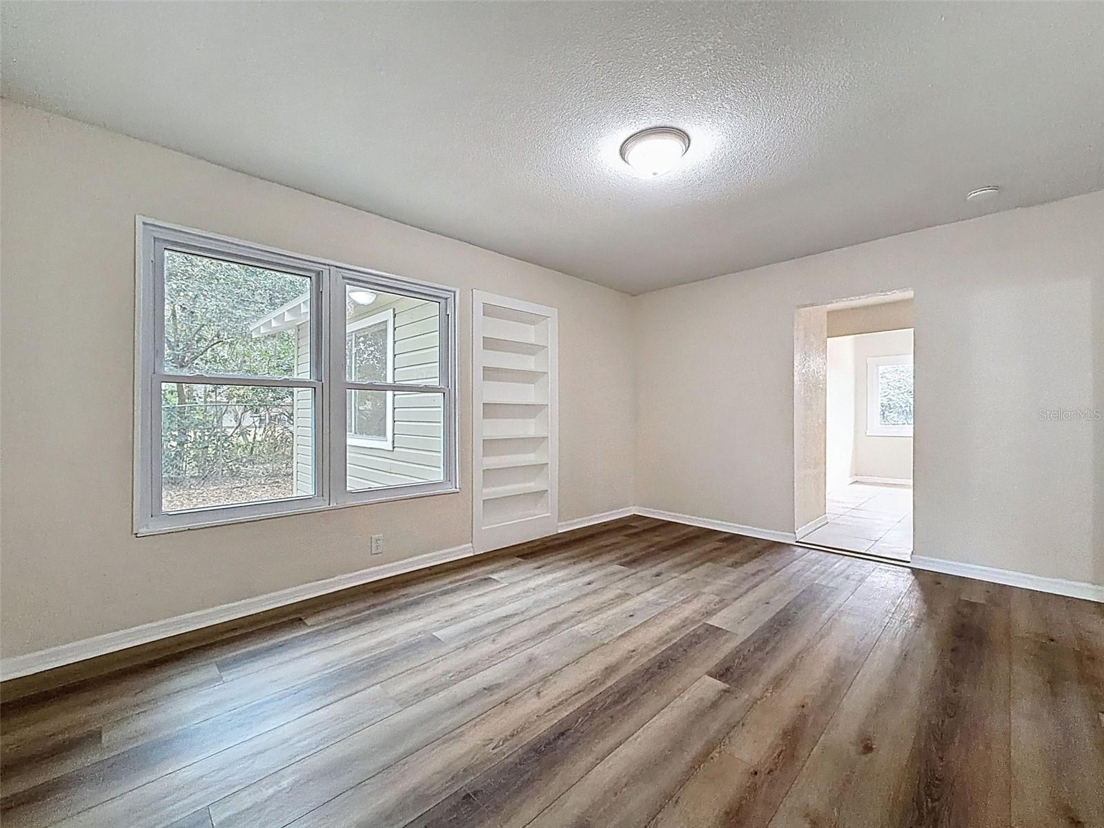 Image 3 of 35 For 37420 Magnolia Avenue