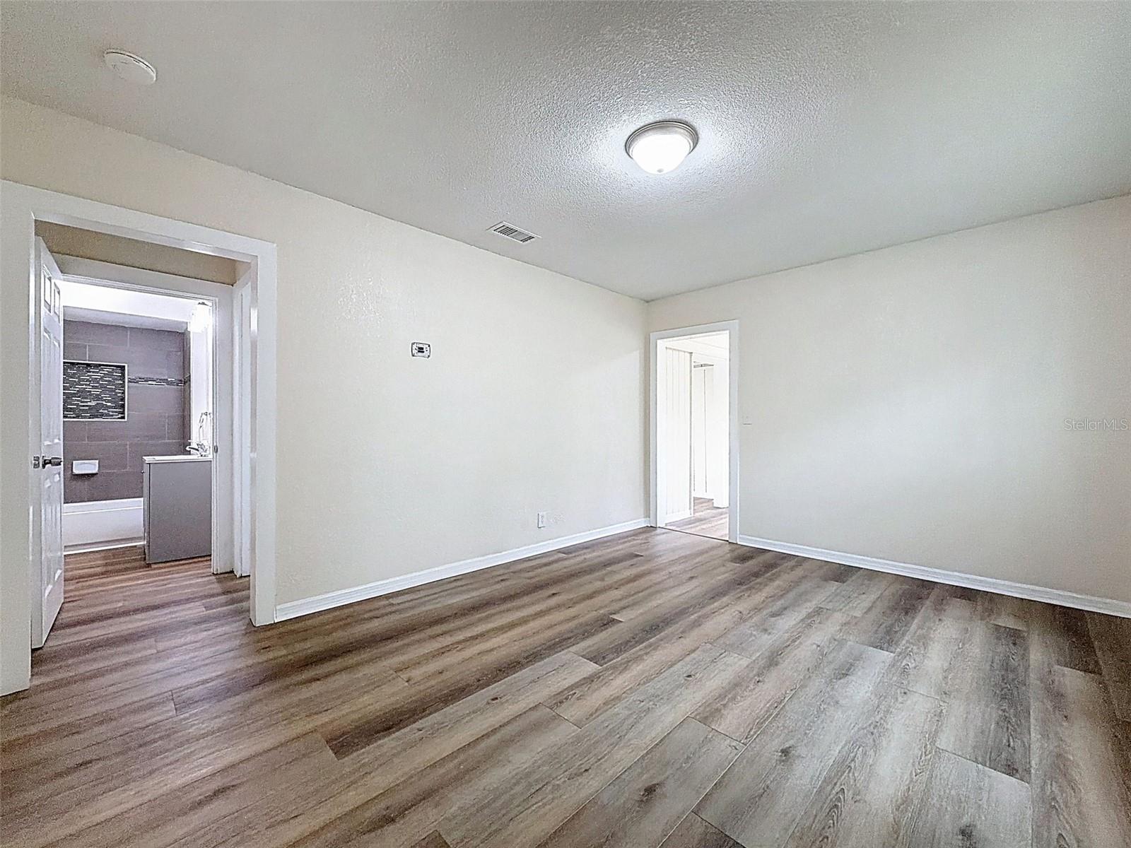 Image 5 of 35 For 37420 Magnolia Avenue