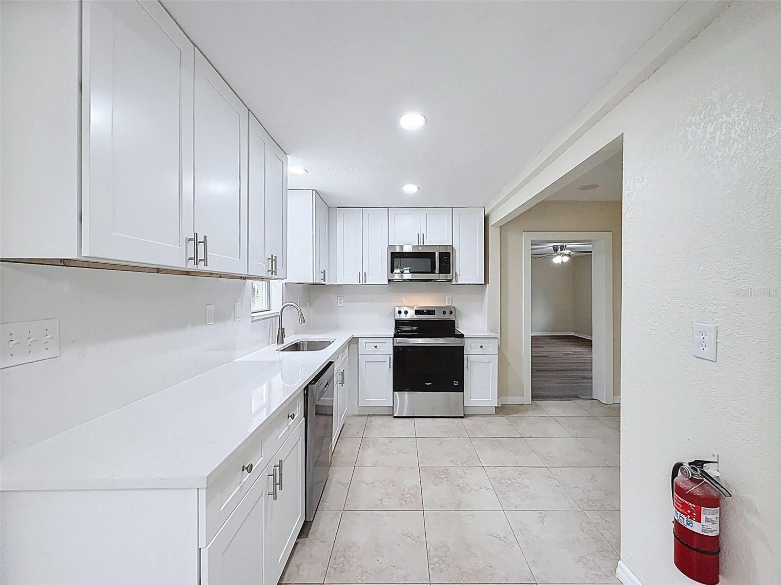 Image 7 of 35 For 37420 Magnolia Avenue