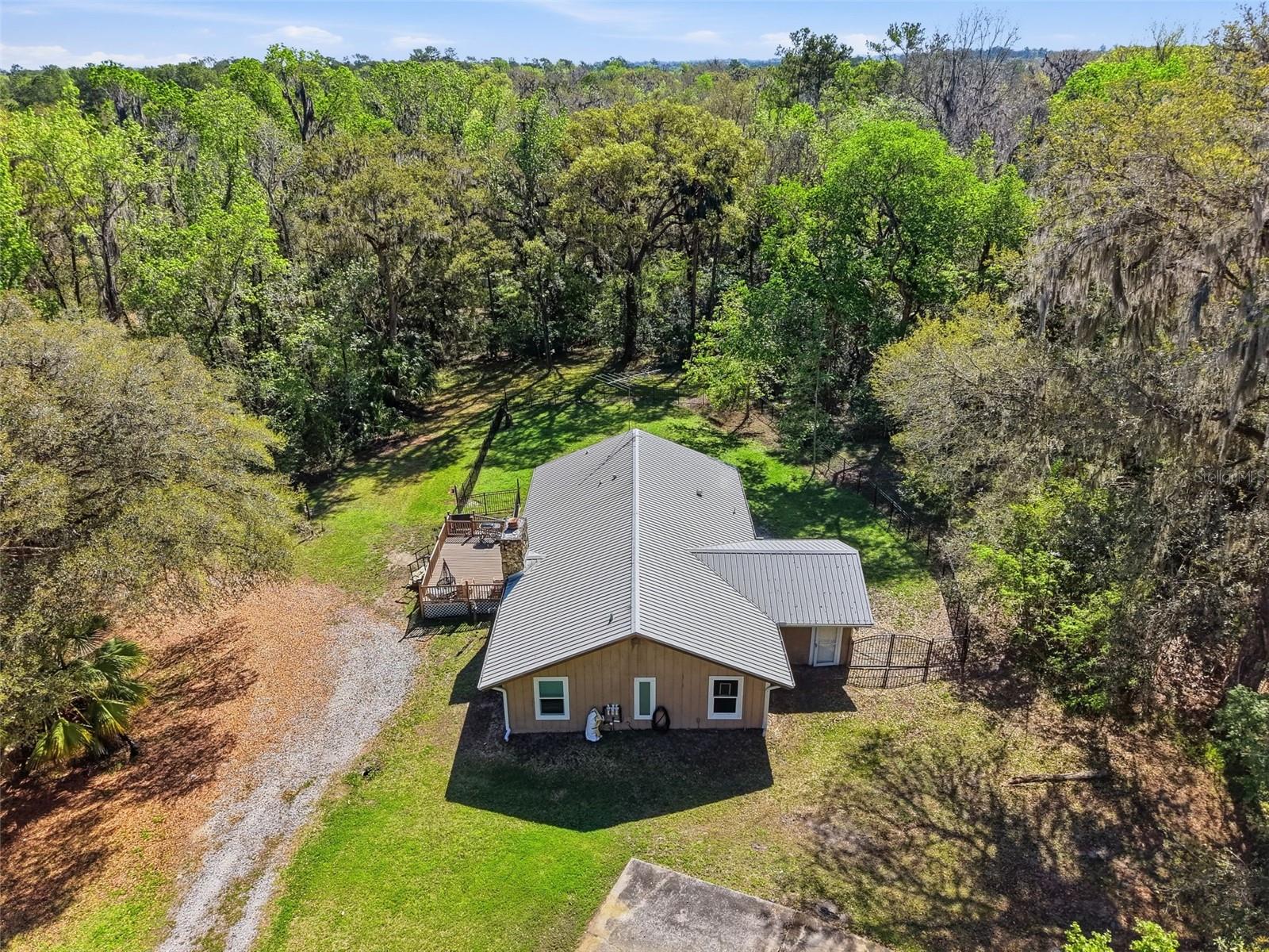 Image 42 of 56 For 24350 Lanark Road