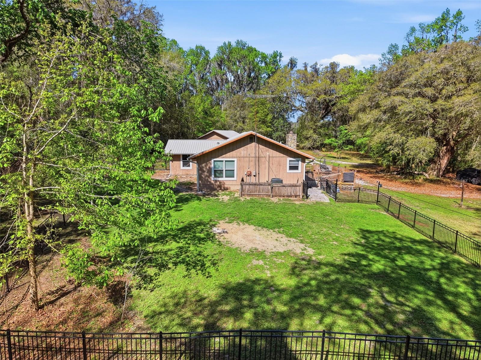 Image 43 of 56 For 24350 Lanark Road