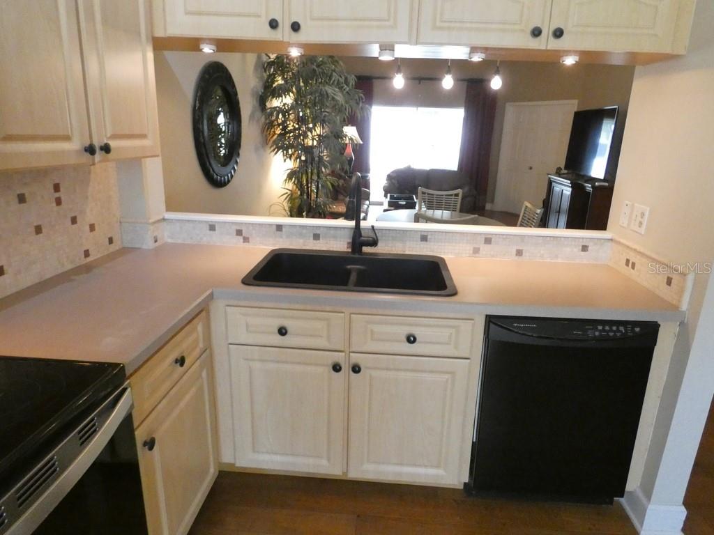 Image 15 of 29 For 1050 Starkey Road 405