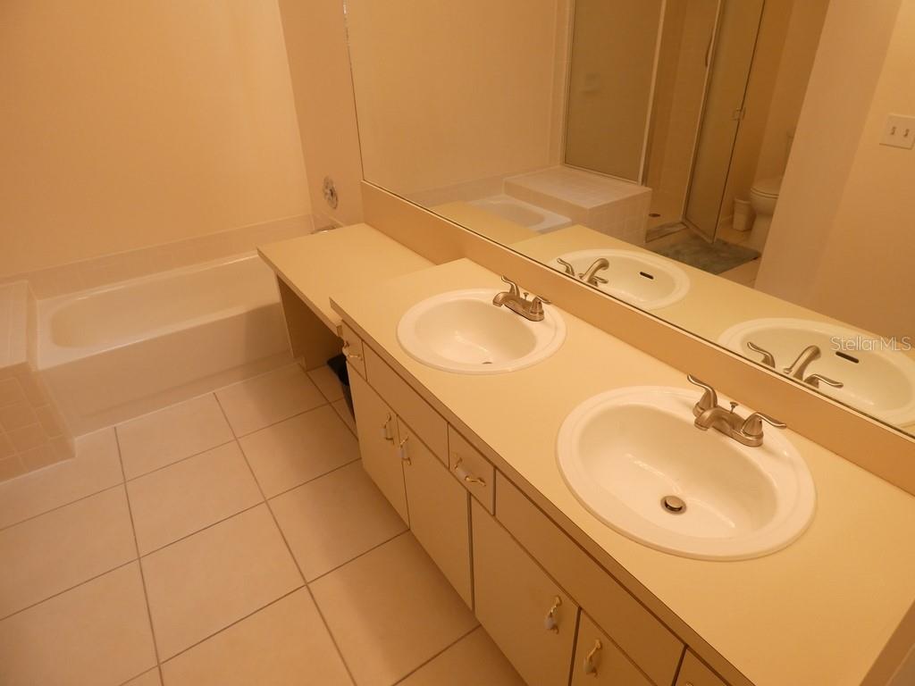 Image 18 of 29 For 1050 Starkey Road 405