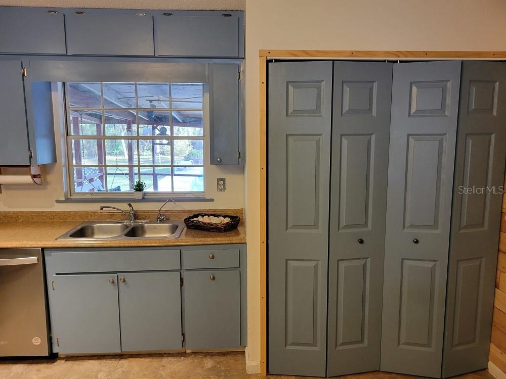 Image 9 of 36 For 34307 Shaffer Drive