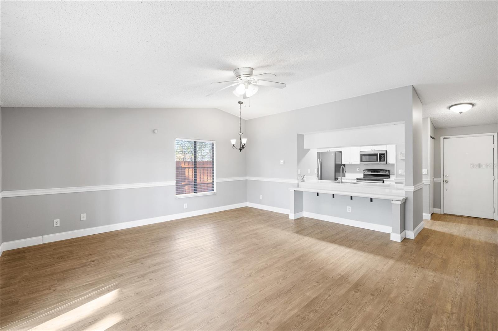 Image 12 of 31 For 10220 Turkey Oak Drive