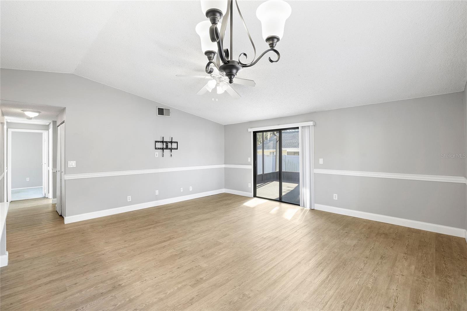 Image 13 of 31 For 10220 Turkey Oak Drive