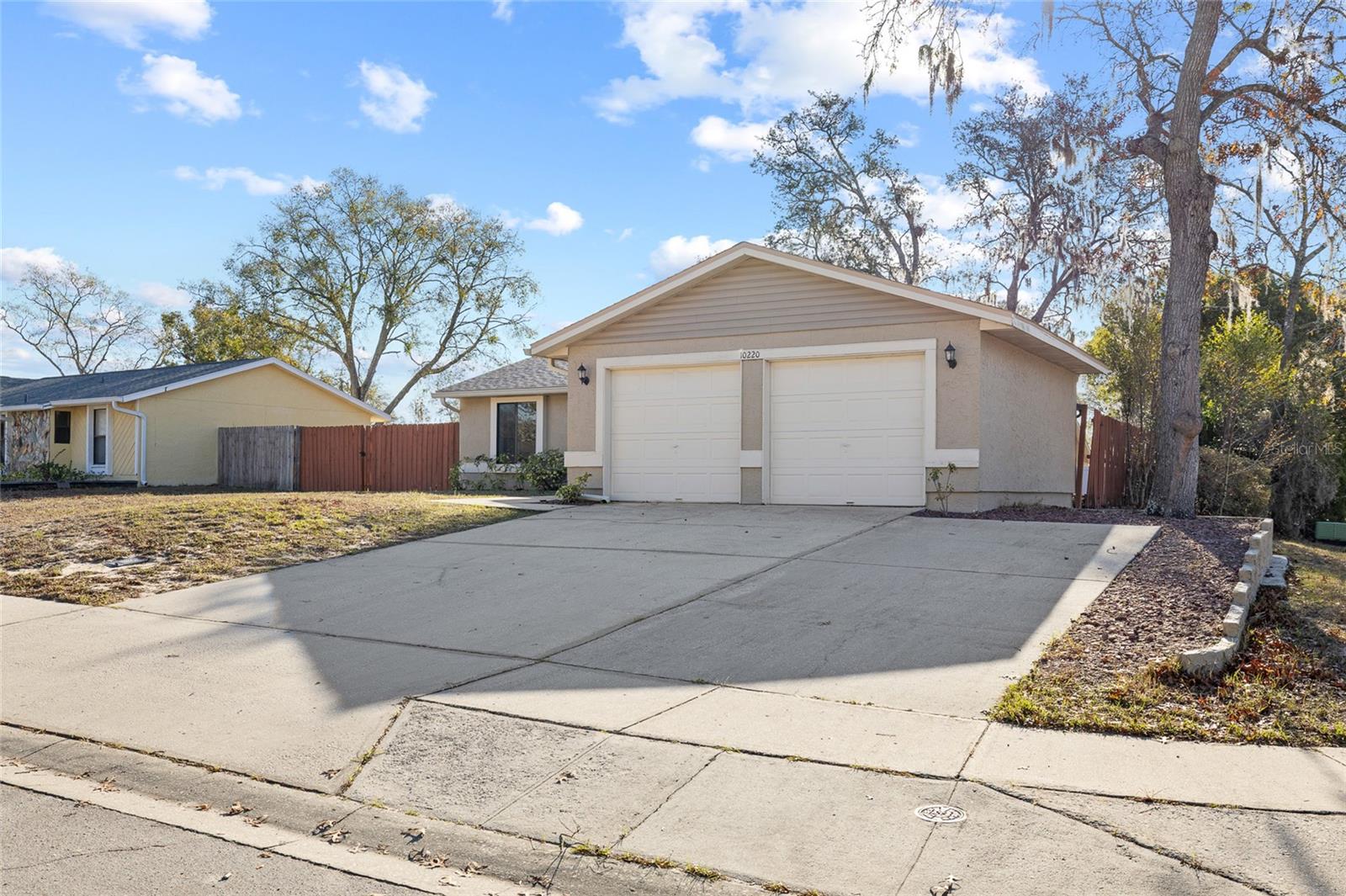 Image 4 of 31 For 10220 Turkey Oak Drive