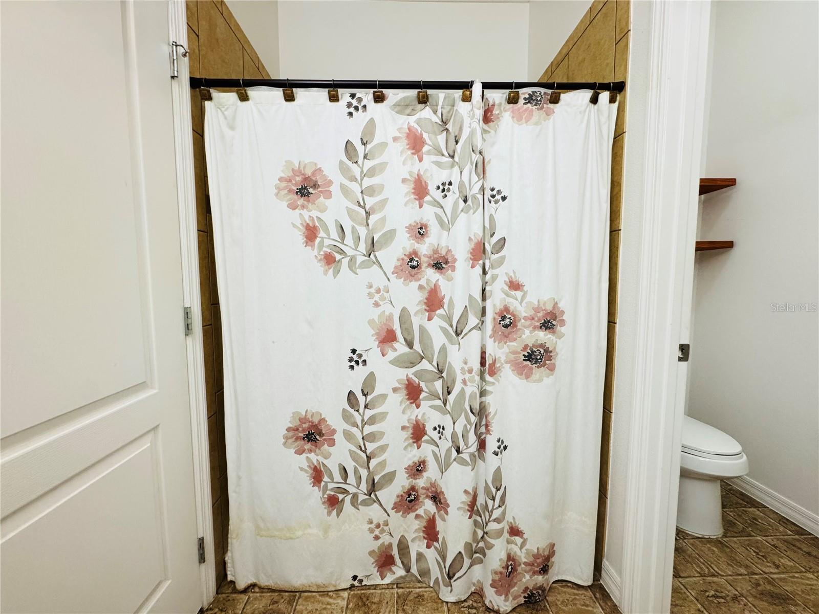 Image 19 of 51 For 11428 Pike Avenue