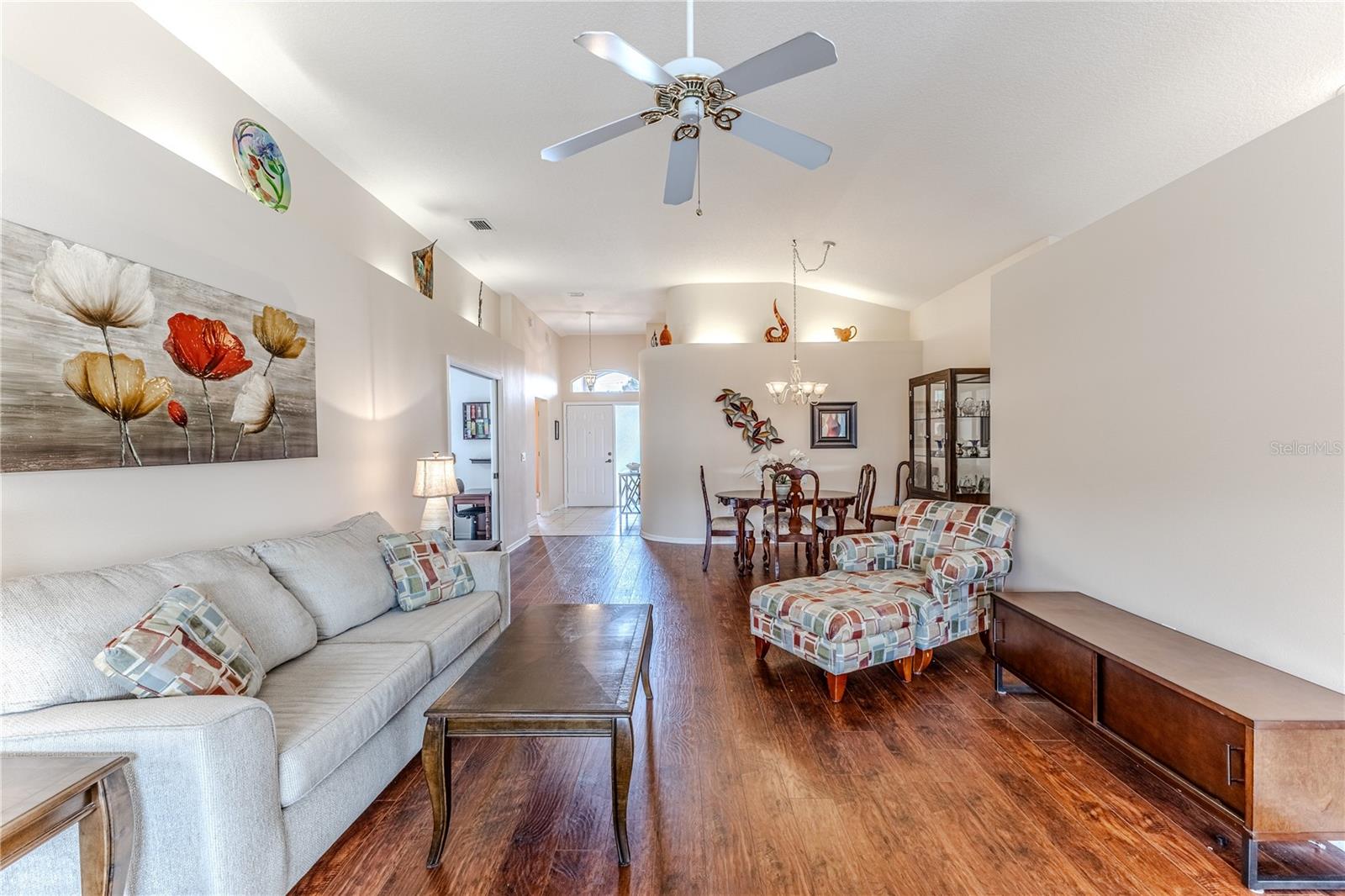 Image 17 of 52 For 14136 Whitecap Avenue