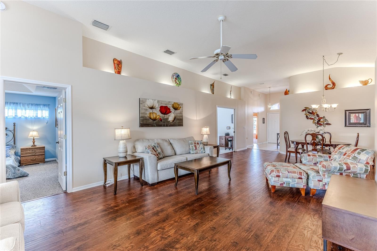 Image 18 of 52 For 14136 Whitecap Avenue