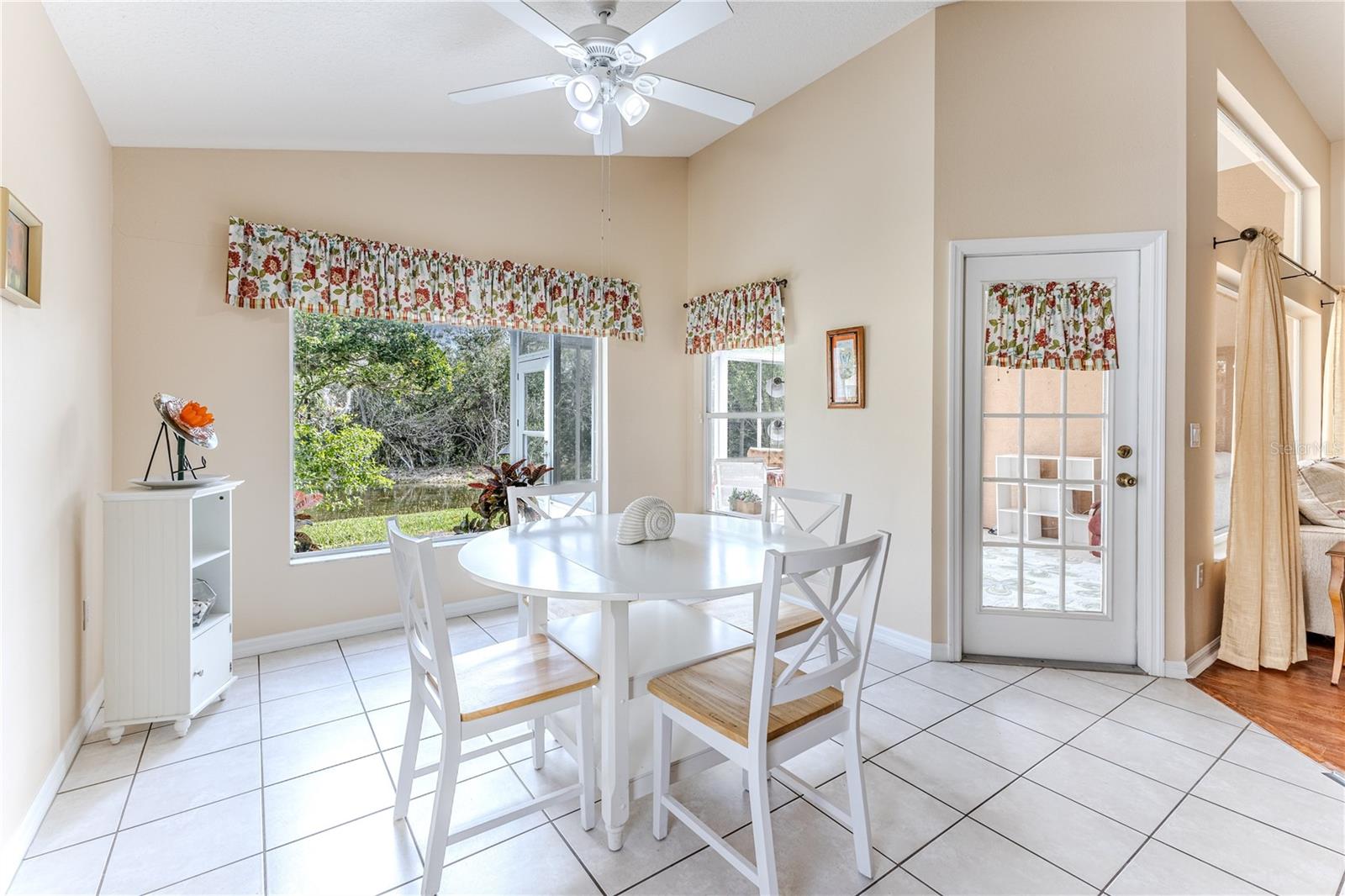 Image 22 of 52 For 14136 Whitecap Avenue