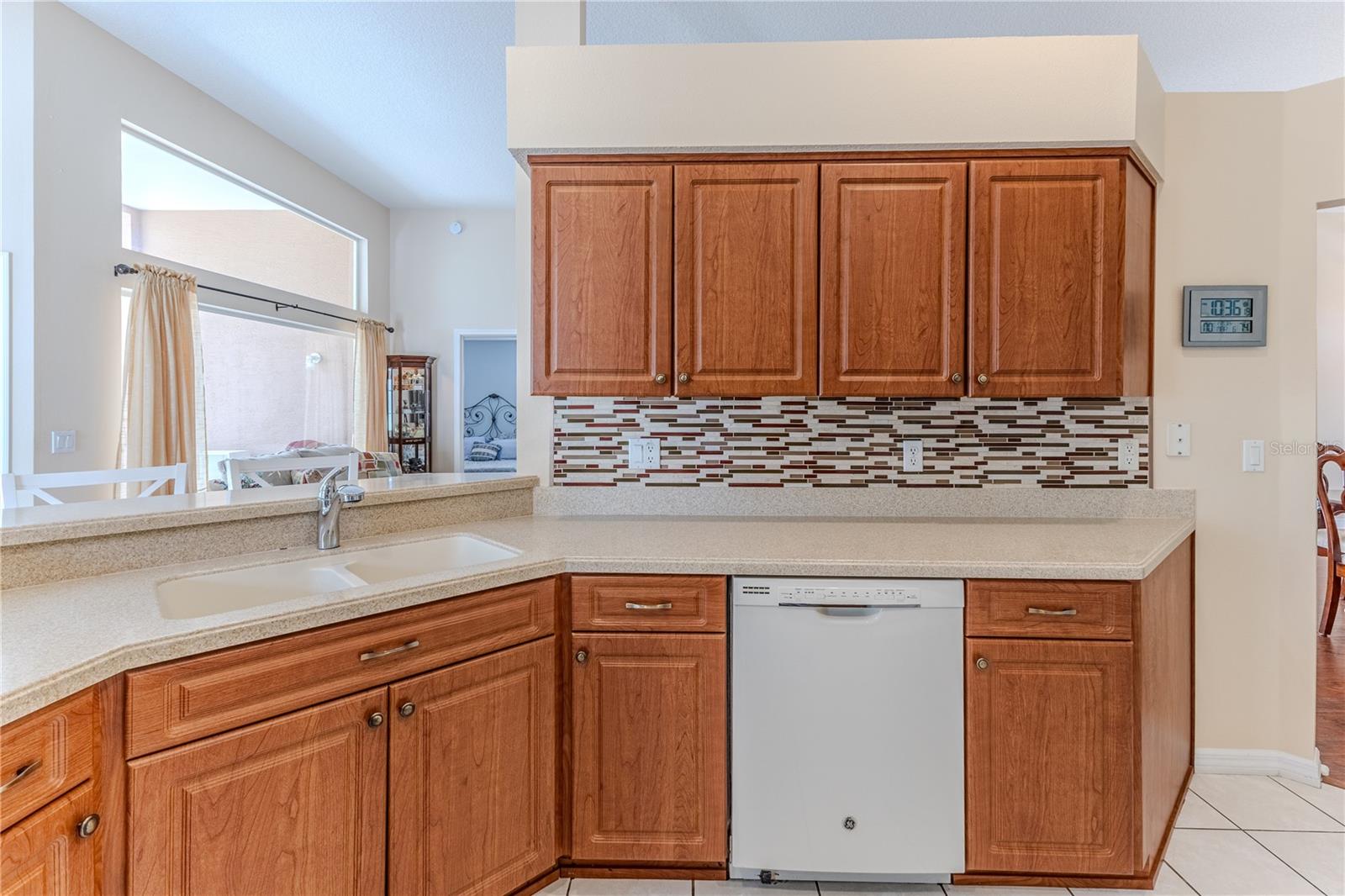 Image 25 of 52 For 14136 Whitecap Avenue