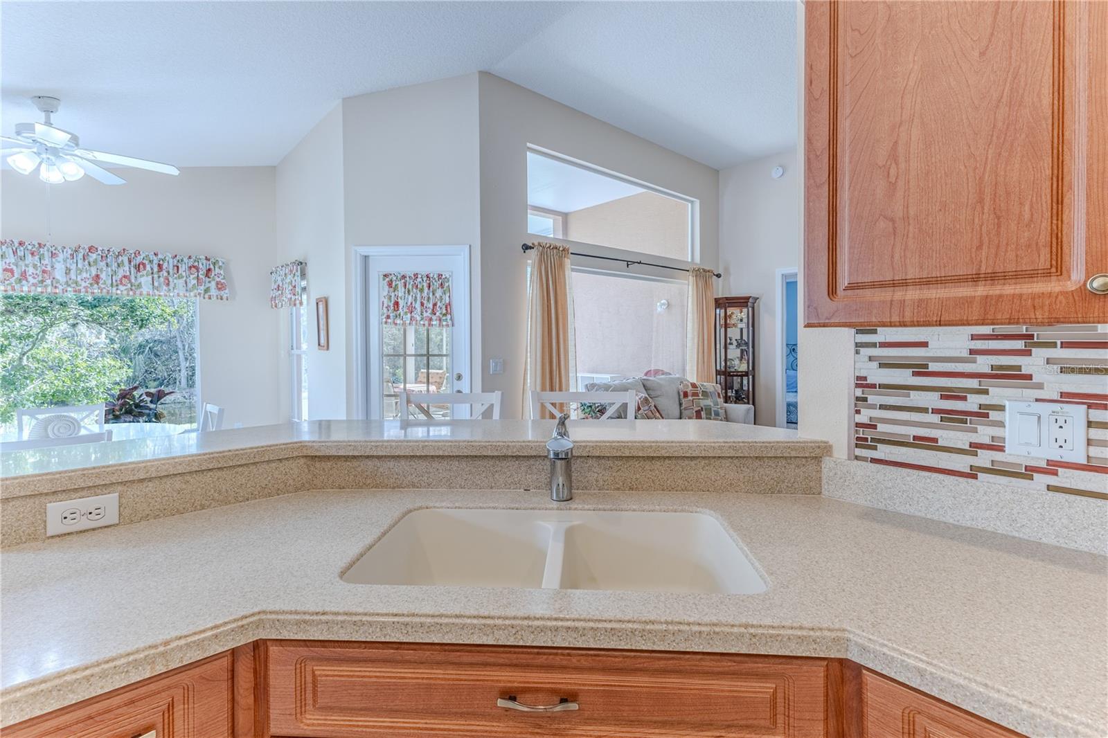 Image 26 of 52 For 14136 Whitecap Avenue