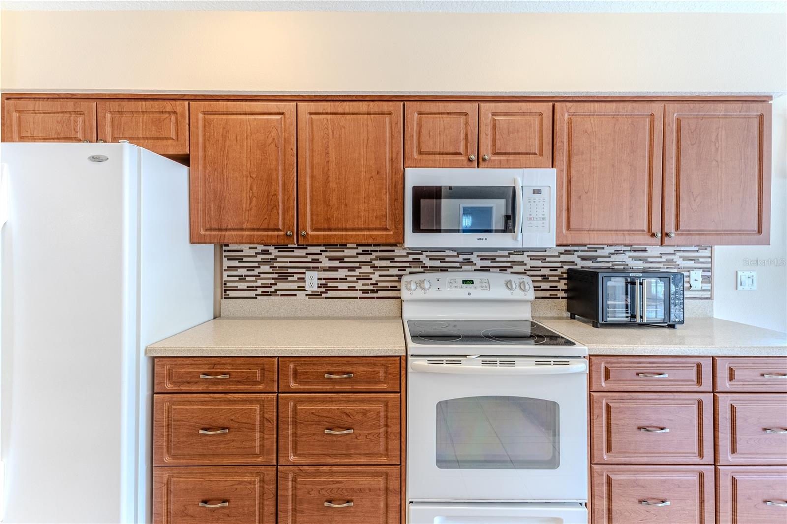 Image 27 of 52 For 14136 Whitecap Avenue