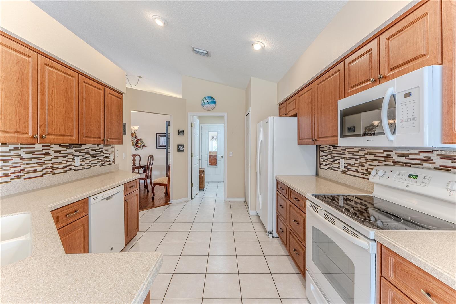 Image 28 of 52 For 14136 Whitecap Avenue