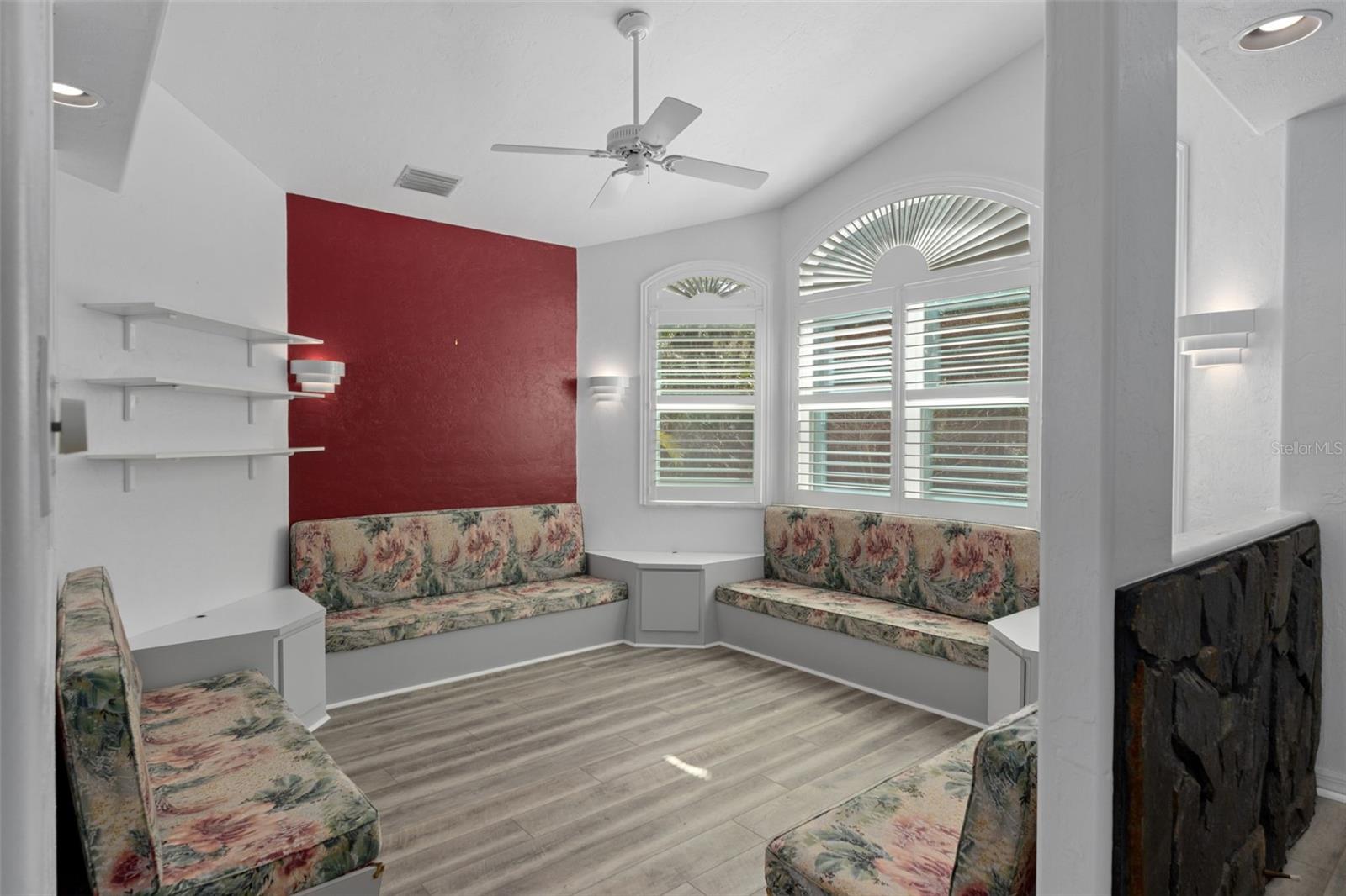 Listing photo id 8 for 35 Captains Cove Road