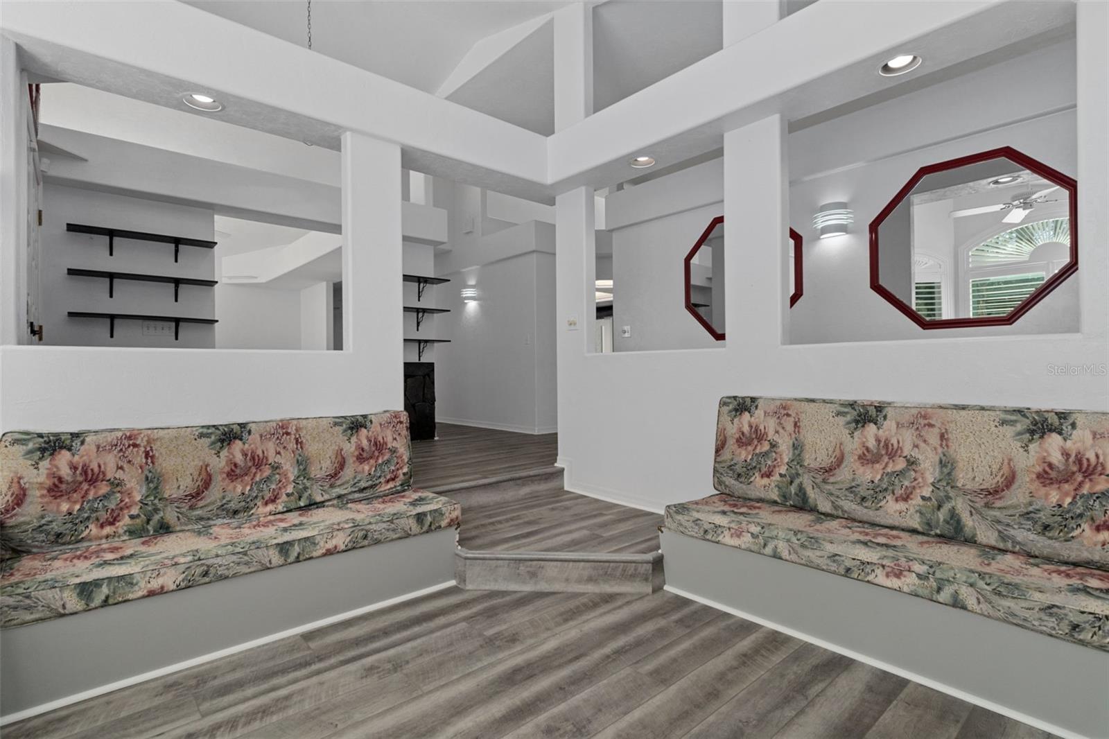 Listing photo id 9 for 35 Captains Cove Road