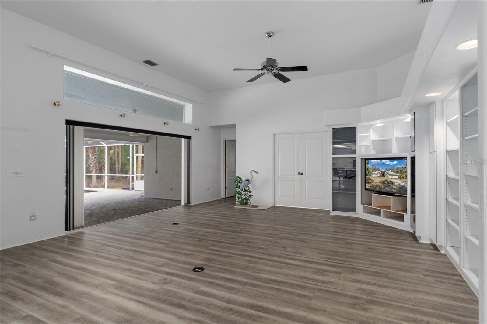 Listing photo id 10 for 35 Captains Cove Road