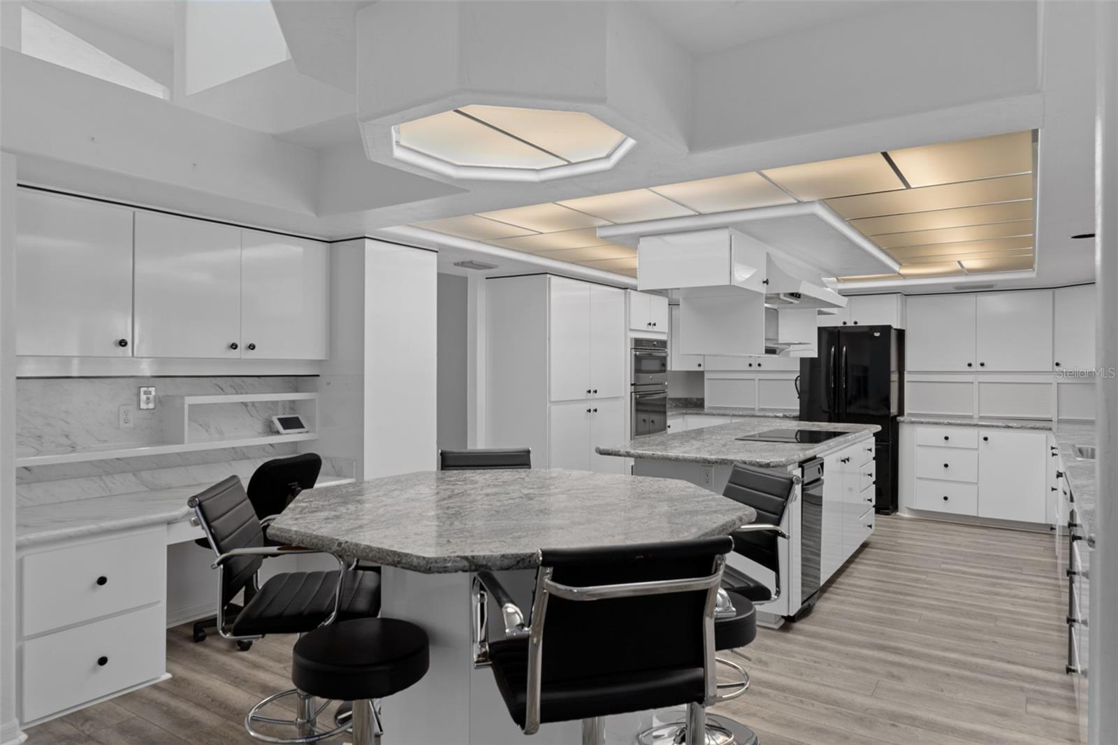 Listing photo id 14 for 35 Captains Cove Road