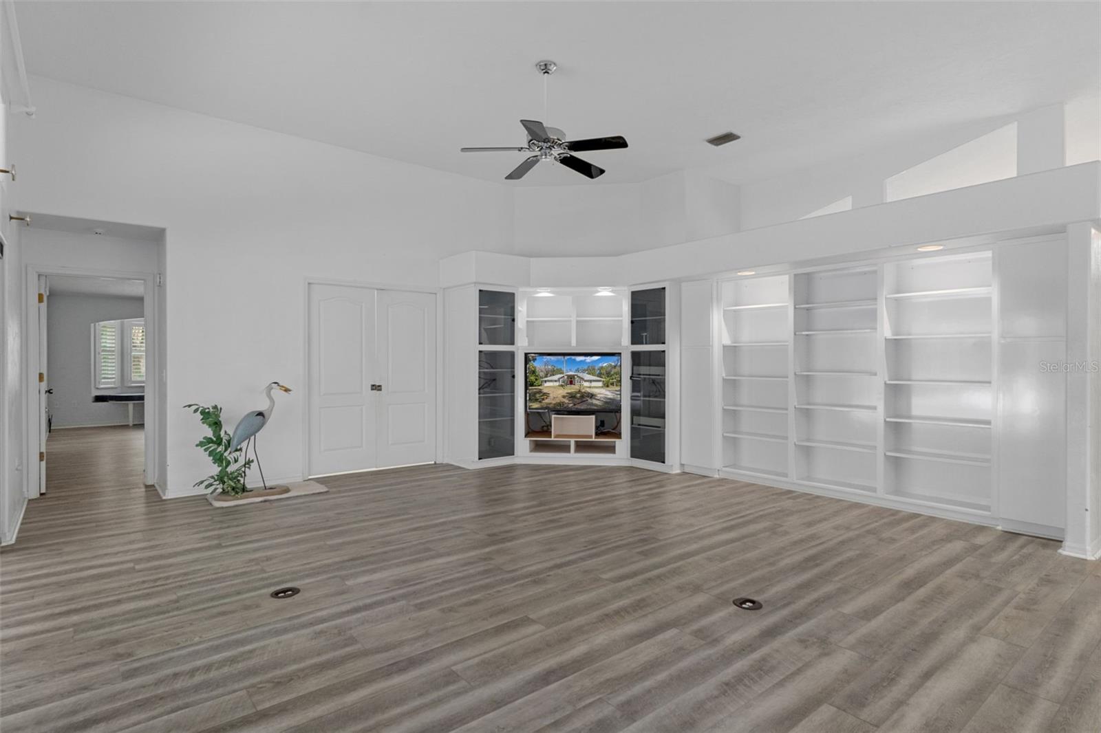 Listing photo id 23 for 35 Captains Cove Road