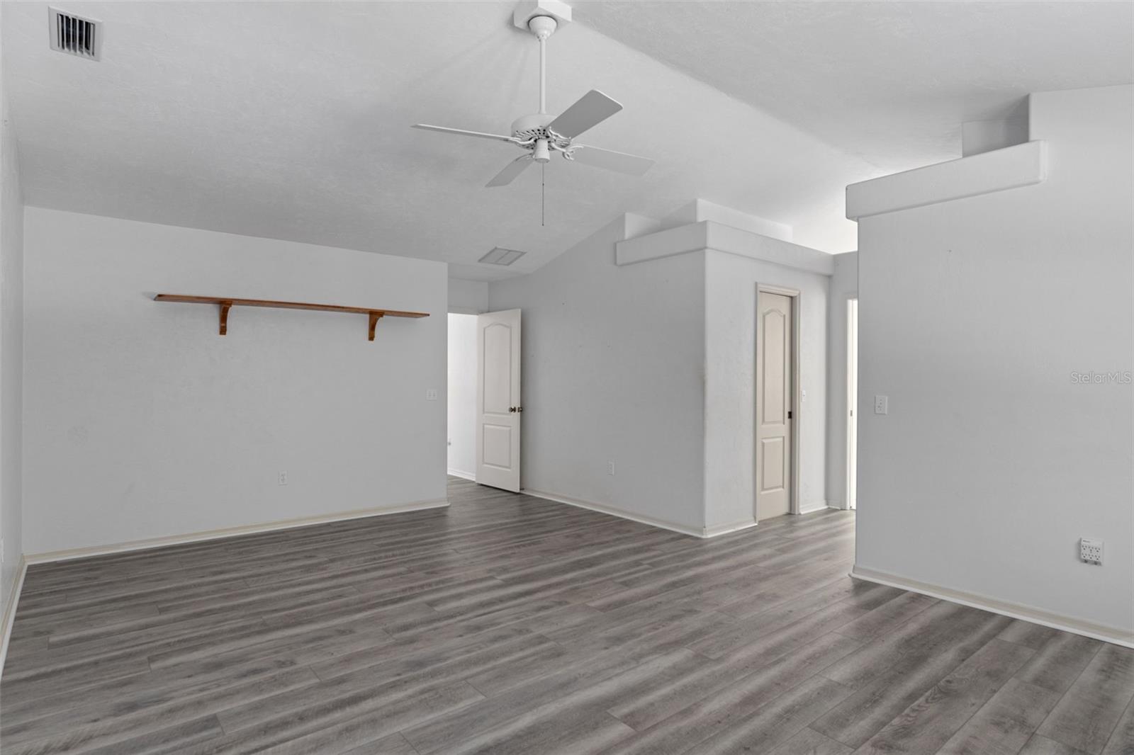 Listing photo id 25 for 35 Captains Cove Road