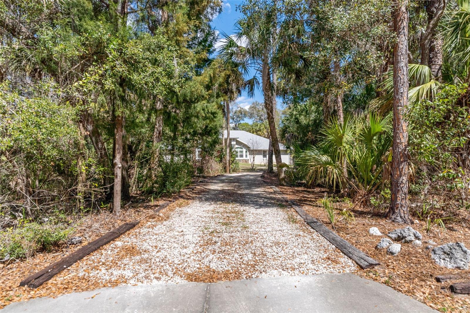 Listing photo id 1 for 35 Captains Cove Road