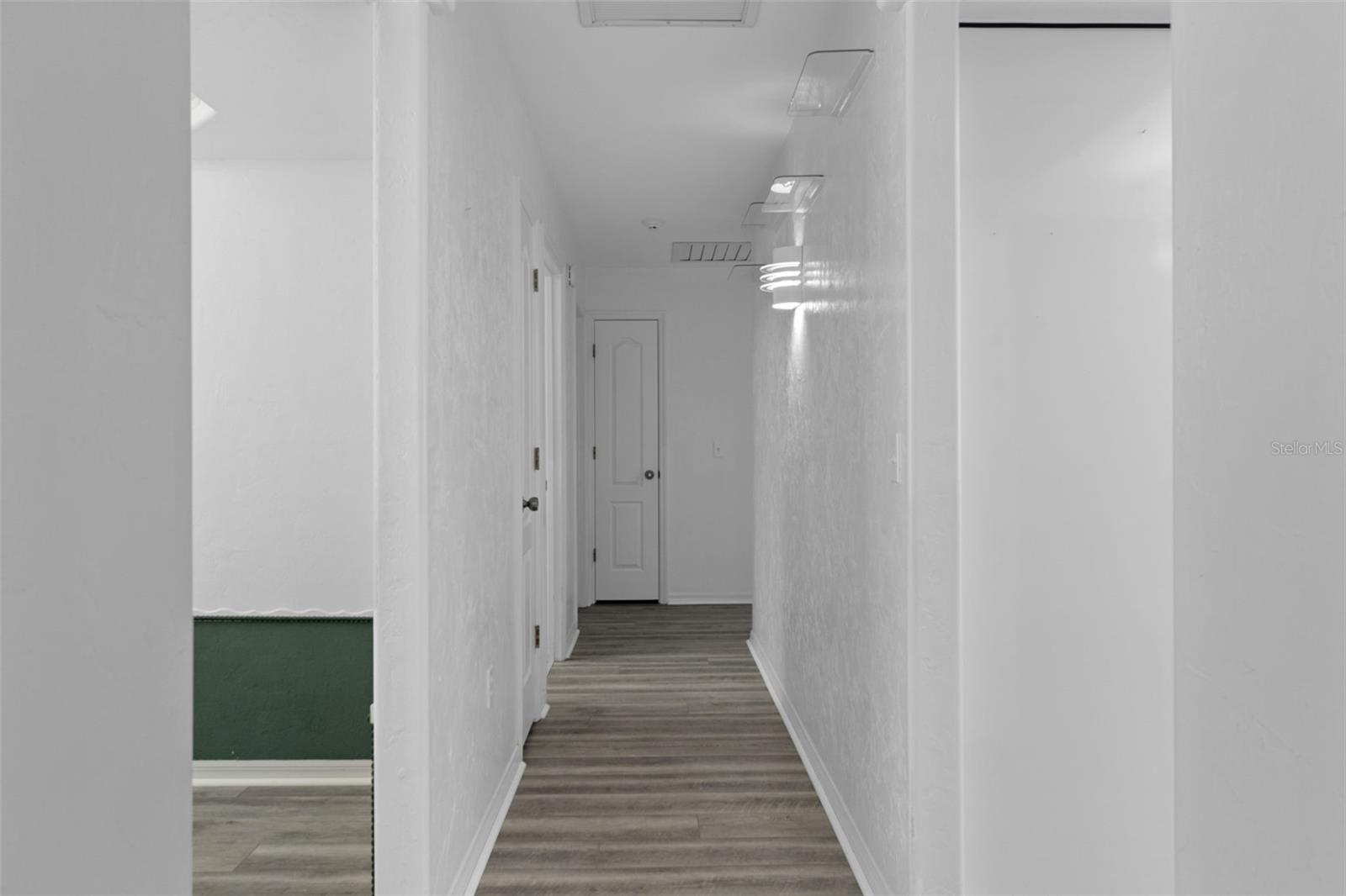 Listing photo id 33 for 35 Captains Cove Road